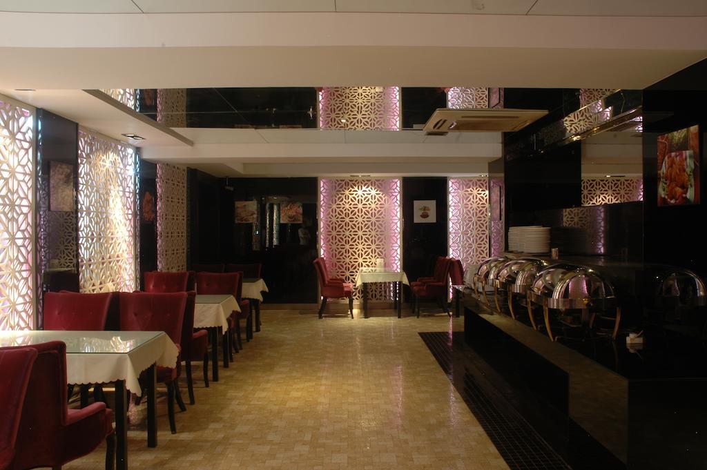 Harbin Yakelai Holiday Hotel Экстерьер фото