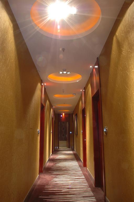 Harbin Yakelai Holiday Hotel Экстерьер фото