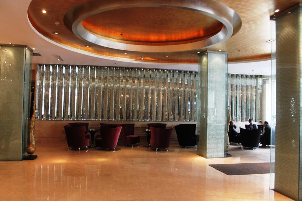 Harbin Yakelai Holiday Hotel Экстерьер фото