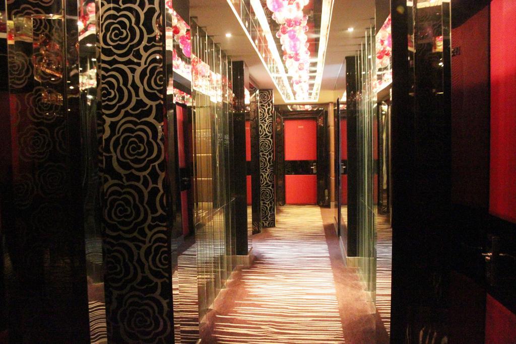 Harbin Yakelai Holiday Hotel Экстерьер фото