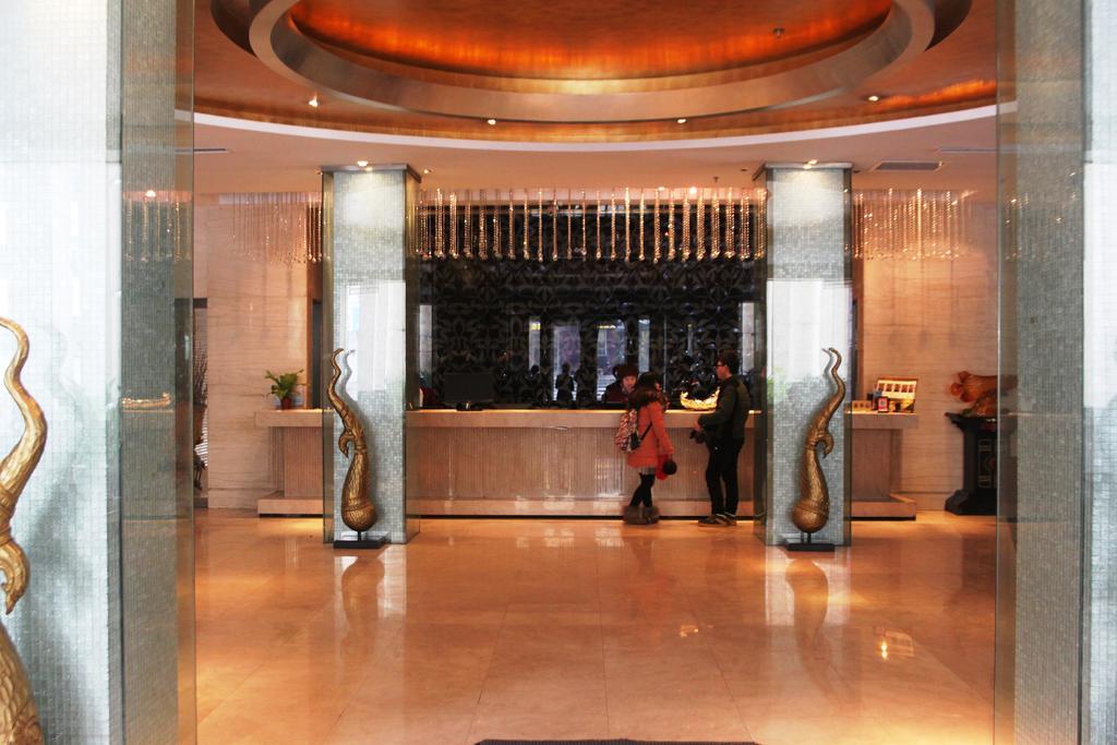 Harbin Yakelai Holiday Hotel Экстерьер фото