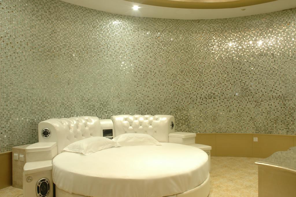 Harbin Yakelai Holiday Hotel Экстерьер фото
