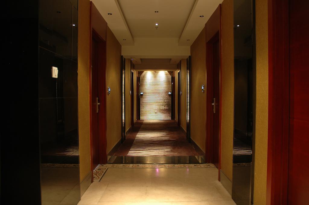 Harbin Yakelai Holiday Hotel Экстерьер фото
